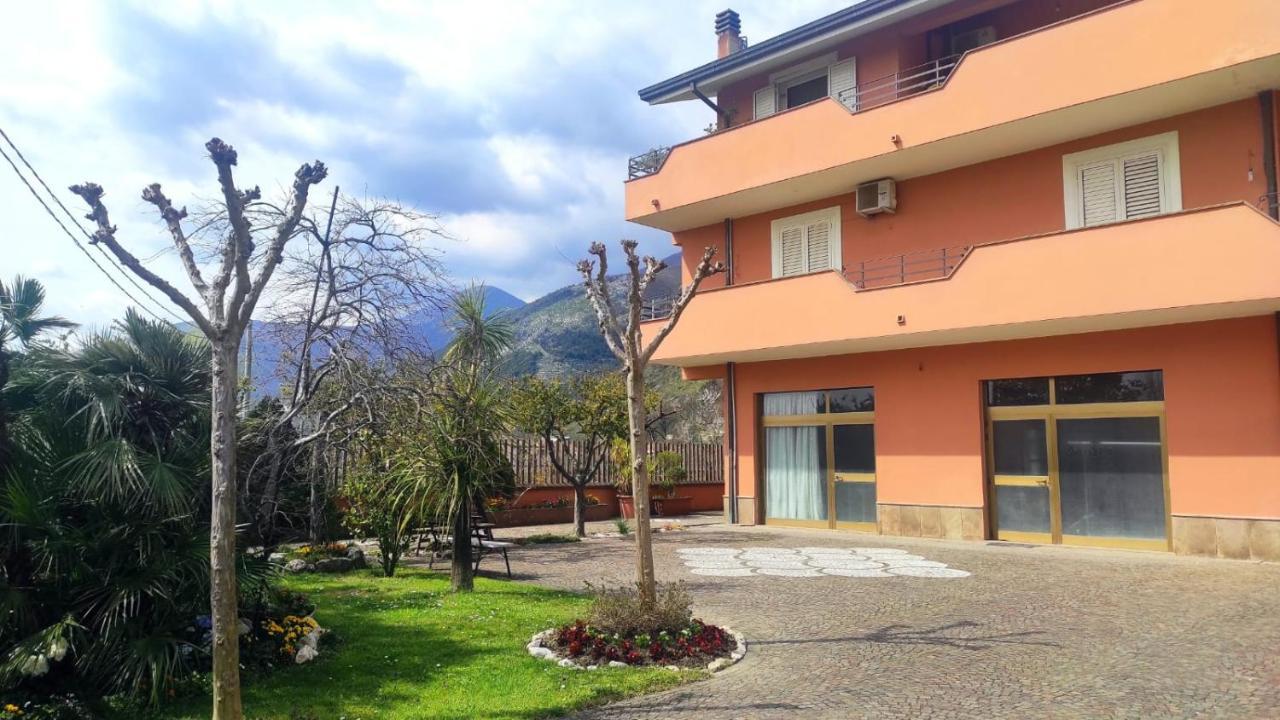 A Casa Di Frank Hotel Sora Buitenkant foto