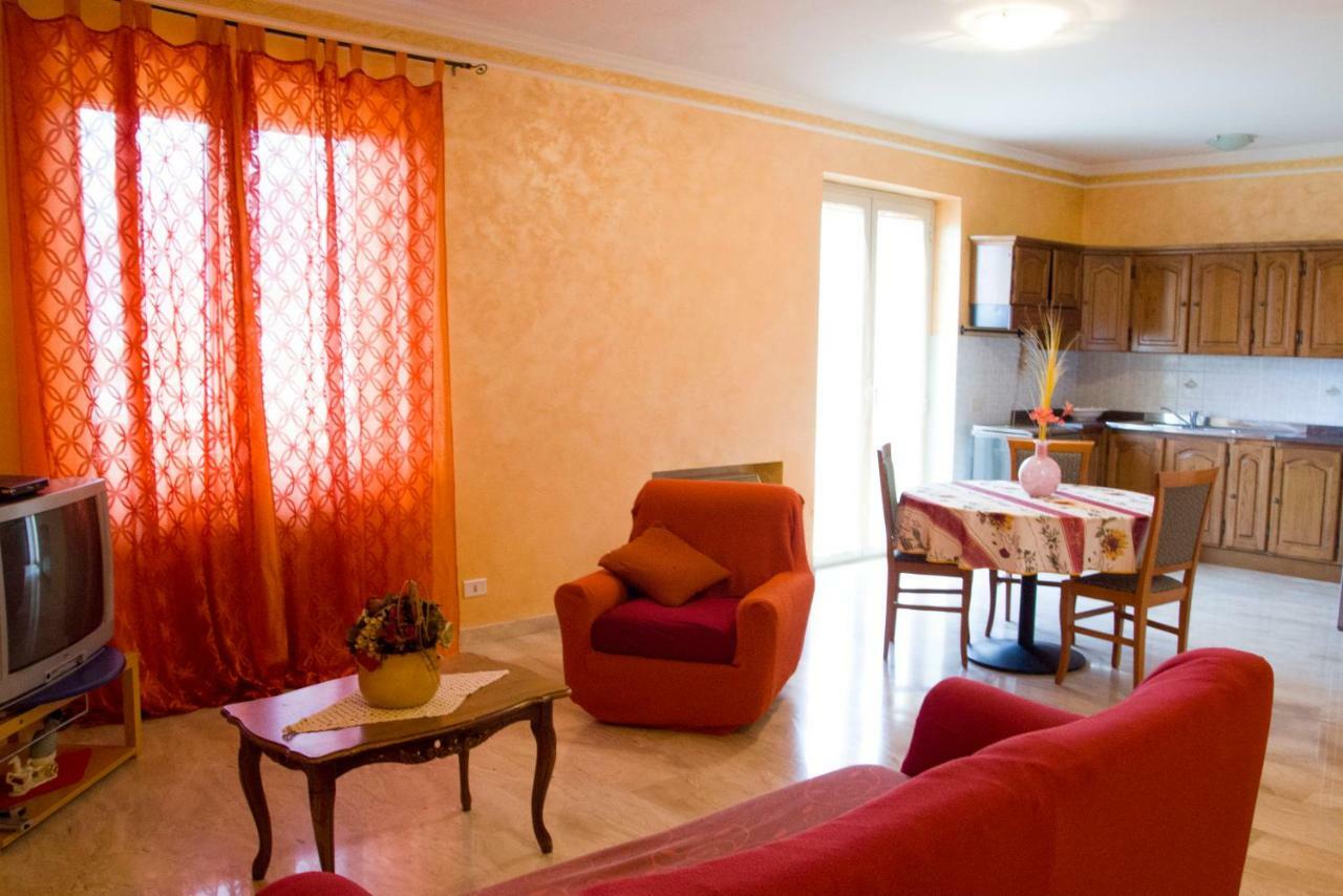 A Casa Di Frank Hotel Sora Buitenkant foto